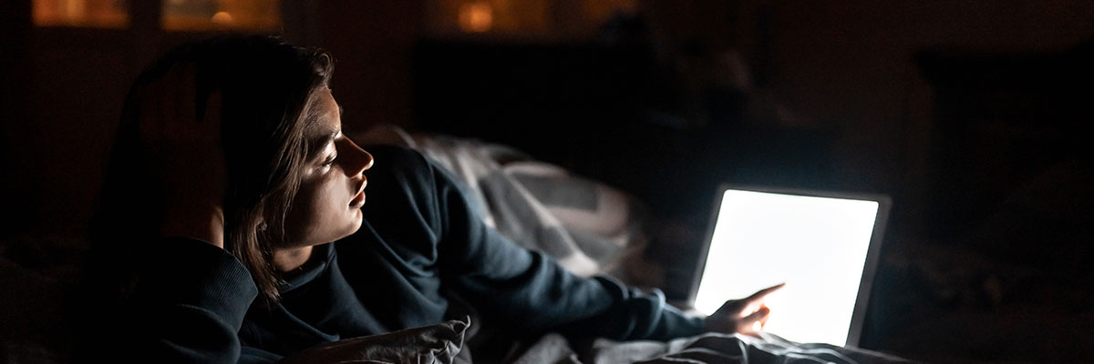 todas las pantallas antes de dormir alteran el sueño